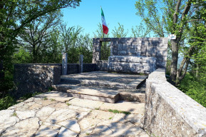 Monte Le Coste e visita al Mausoleo di Curzio Malaparte