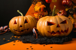 Halloween night party